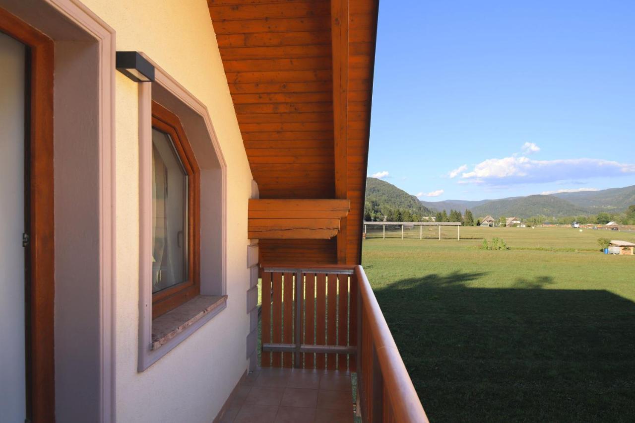 Apartments Pr' Speli ボーヒニ エクステリア 写真